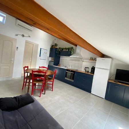 Appartement Climatise Au Pied Du Mont Ventoux Malemort-du-Comtat Exteriör bild